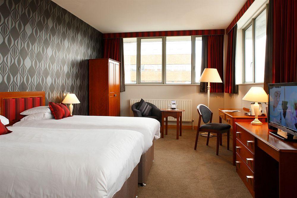 Plaza Hotel Талат Екстериор снимка