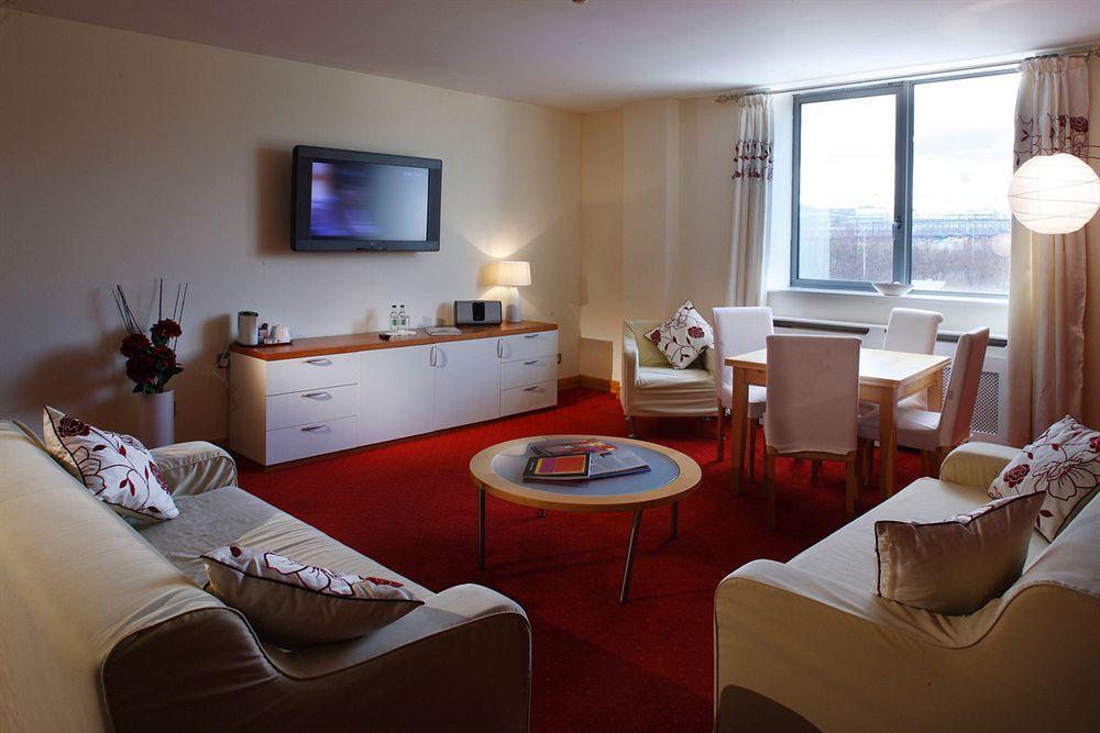 Plaza Hotel Талат Екстериор снимка