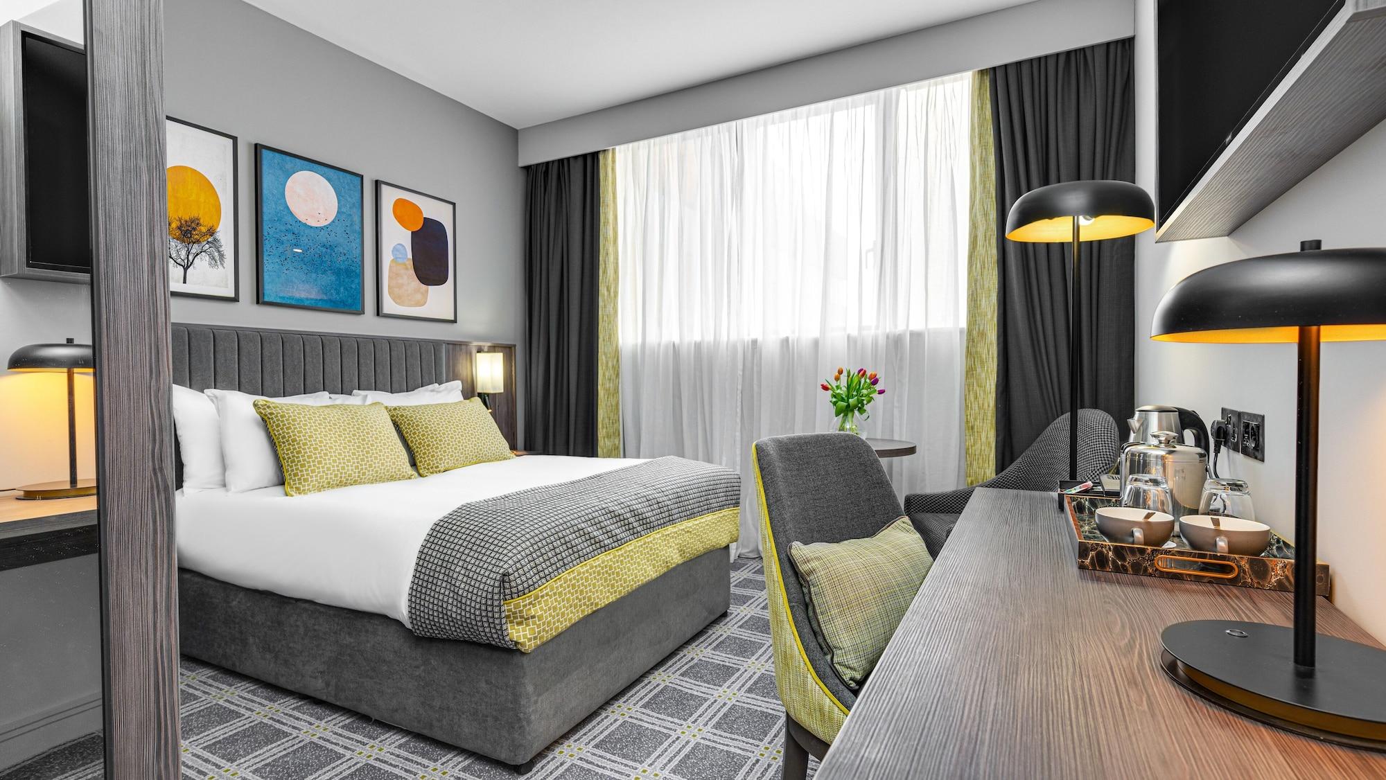Plaza Hotel Талат Екстериор снимка
