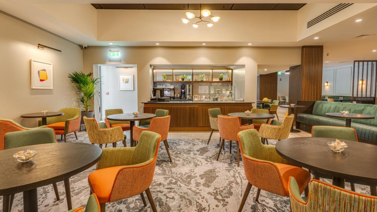 Plaza Hotel Талат Екстериор снимка